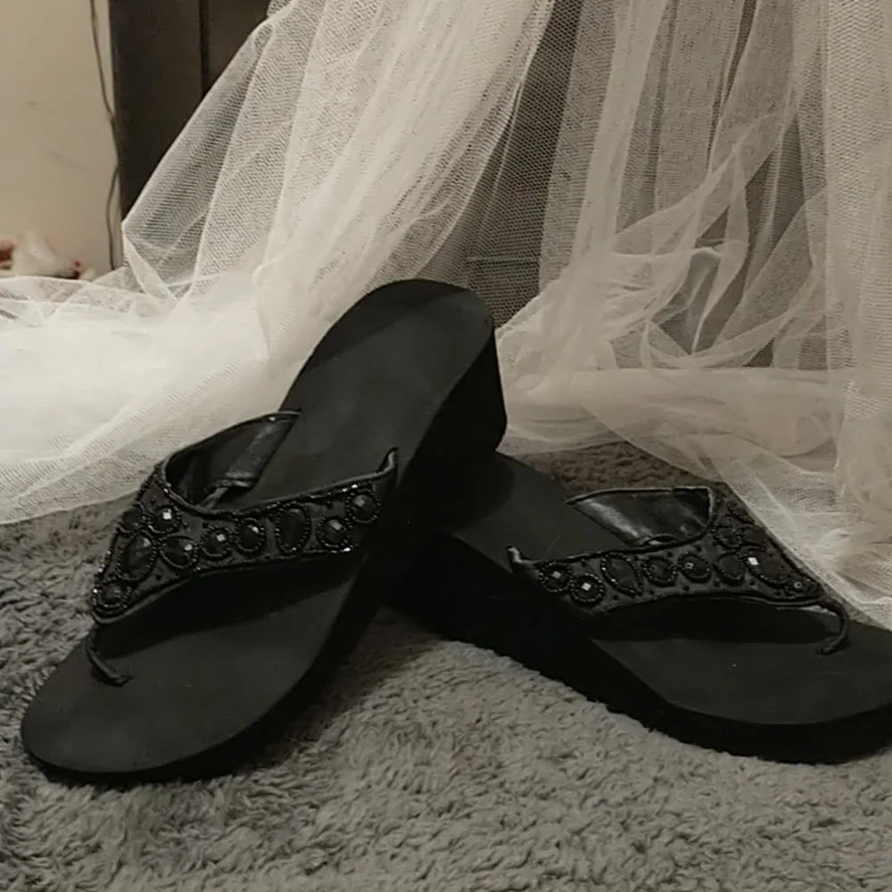 🎈3/$12! Jeweled Thong Sandals! - Picture 1 of 10